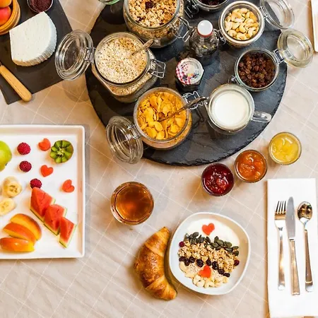 Diognysos B&b, Boutique & Wellness 住宿加早餐酒店 克莱恩 蒙塔纳