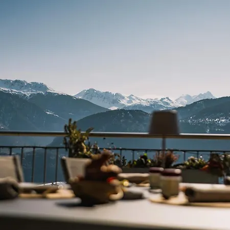 فندق مبيت وإفطار Chalet Diognysos B&B, Wellness & Boutique Hotel, Valais Crans-Montana Diogne كرانز مونتانا